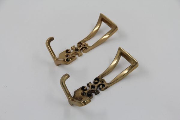 قلاب لباس سی ان سی زد 400 طلایی - تصویر 1